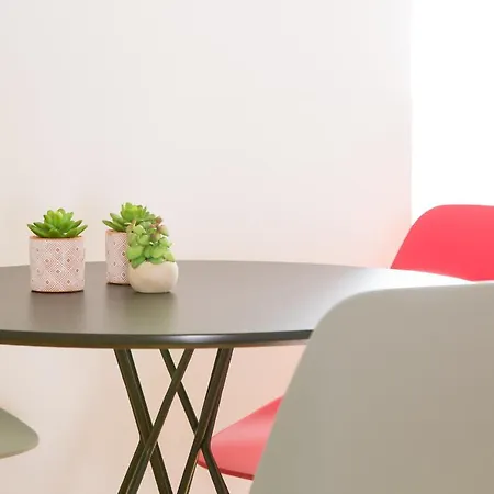Retreat Apartment *